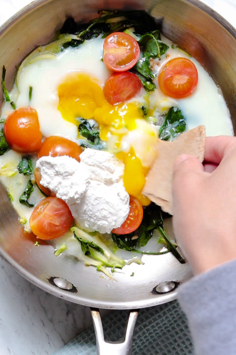 Huevos con calabacitas y queso ricotta – Tikitchen